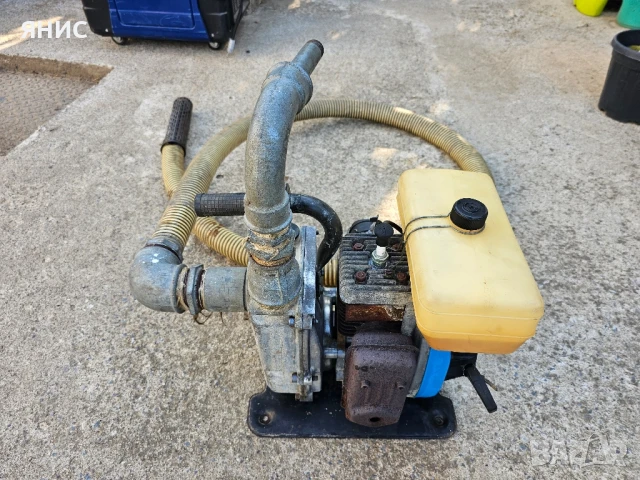 БЕНЗИНОВА ПОМПА ЗА ВОДА. ITALY 🇮🇹. ПЕРФЕКТНА. ОРИГИНАЛНА , снимка 2 - Градинска техника - 50789596