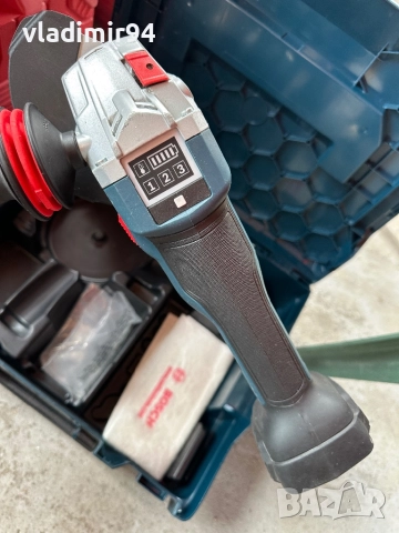Bosch GWS 18V-10 SC, снимка 3 - Ъглошлайфи - 52836498