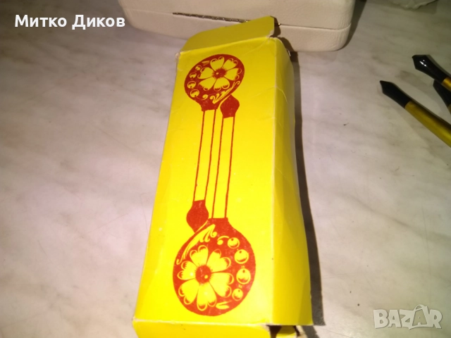 Дървени лъжици с руска народна украса, ръчно рисувани, комплект от 6 броя нови, снимка 4 - Колекции - 52056195