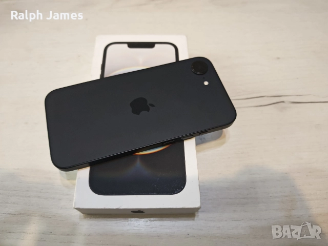 Като нов iPhone 16e 5G 128 GB Black Гаранция, снимка 4 - Apple iPhone - 52590263