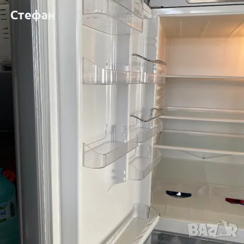 Хладилник с фризер SMEG, снимка 6 - Хладилници - 49132521