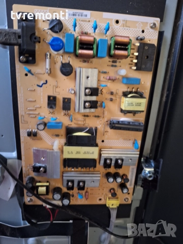 Захр.платка 715GA052-P01-004-003H за 50-инчов телевизор PHILIPS Модел 50PUS6554/12 , с дисплей TPT50