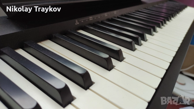 Пиано Roland FP-10 в комплект с дървена стойка и покривало, снимка 2 - Пиана - 52902954