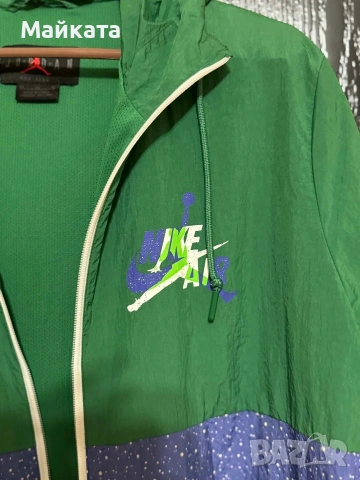 Уникална ветровка Nike air Jordan, снимка 4 - Спортни дрехи, екипи - 53208219
