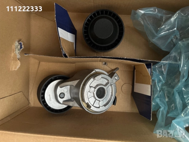 Комплект ролки и ремък Contitech KGA2037 за Citroën, Peugeot, Fiat, Opel, Renault – нов, снимка 2 - Части - 51858187