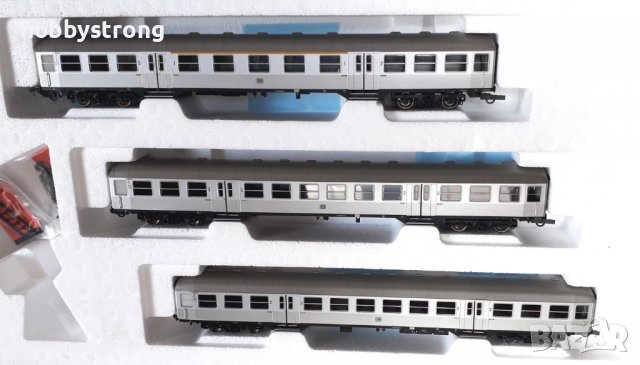 Комплект три пътнически вагона Silberling DB HO 1:87 Roco 41250B, снимка 1 - Колекции - 38397034