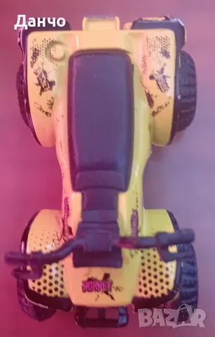 метални играчки 