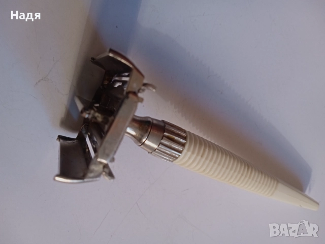 Стара бръсначка Gillette, снимка 8 - Антикварни и старинни предмети - 52235251