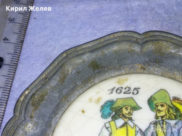 СТАРА КОЛЕКЦИОНЕРСКА МЕТАЛНА ЧИНИЙКА За СТЕНА с МУСКЕТАРИ - ЦИНК с ЩЕМПЕЛ АНГЕЛЧЕ 41541, снимка 10 - Колекции - 43650699