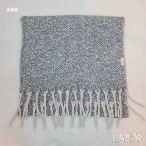 Обемен топъл шал Pull&Bear, снимка 3 - Шалове - 43628062