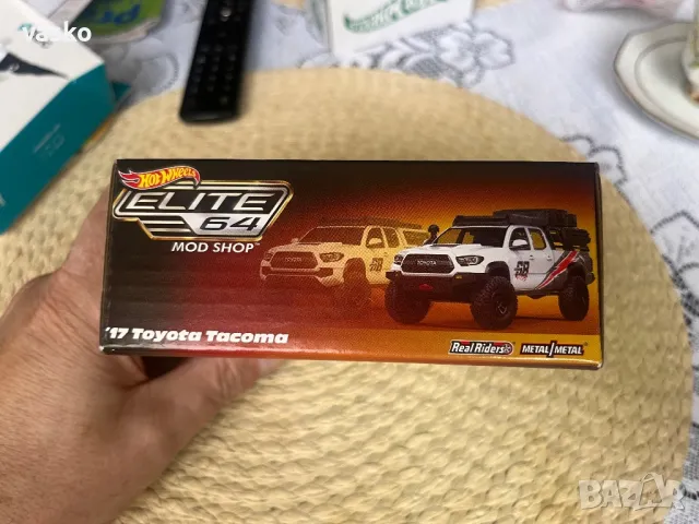 Hotwheels Toyota Tacoma, снимка 3 - Колекции - 49752509