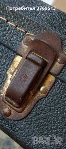 Gibson USA  колекционерски куфар за китара, снимка 2 - Други - 53047306