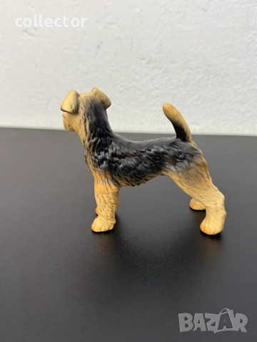 Порцеланова фигурка на  Еърдейл териер Goebel. №7501, снимка 4 - Колекции - 52083265