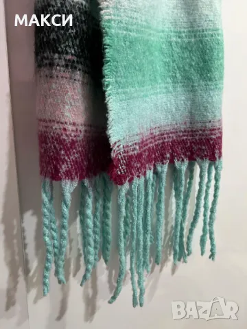 Чудесен изключително мек, пухкав, топъл, дълъг и широк шал с дълги ресни в актуални модерни цветове , снимка 2 - Шалове - 48490214