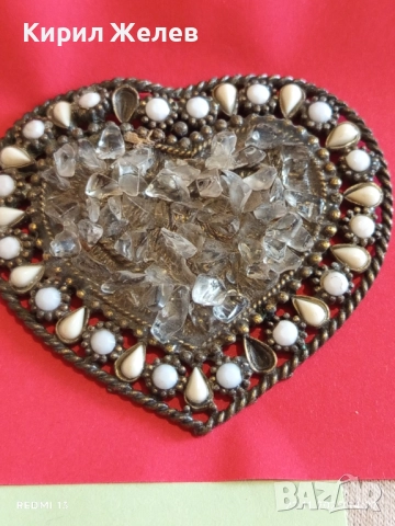БИЖУ в ФОРМАТА на СЪРЦЕ с ИНКРУСТИРАНИ КРИСТАЛИ и ПЕРЛИ ОРНАМЕНТИРАНО 49884, снимка 2 - Колиета, медальони, синджири - 52502591