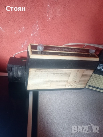 радио Олимпиада и радио хазар 402, снимка 2 - Радиокасетофони, транзистори - 52689157