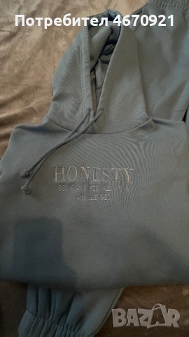 Дамски костюм от полар в син цвят, яке овърсайз, панталон размер S-M, снимка 3 - Спортни екипи - 52679939