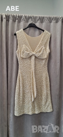 Бяла велурена рокля с пайети, снимка 2 - Рокли - 52845968