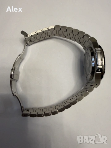 Продавам часовник Nautilus Тюркоаз. Нов, снимка 5 - Мъжки - 53291654