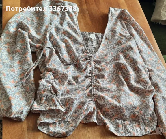 Продавам дамска къса риза