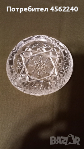 Кристален пепелник с богата резба, снимка 2 - Декорация за дома - 51600634