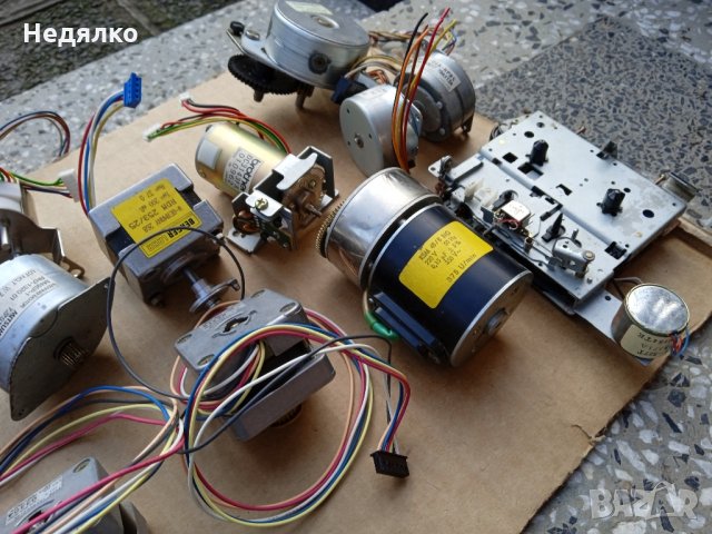 20 броя винтидж стъпкови мотори,японски,немски, снимка 7 - Друга електроника - 35150450