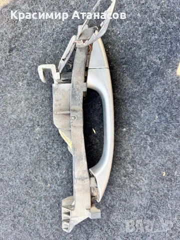 Външна дръжка задна лява за Мерцедес ц-класа W203.комби., снимка 3 - Части - 48561479