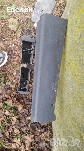 стойка от под шофьорската седелка на VW Touran 2006г, снимка 4 - Части - 52865250