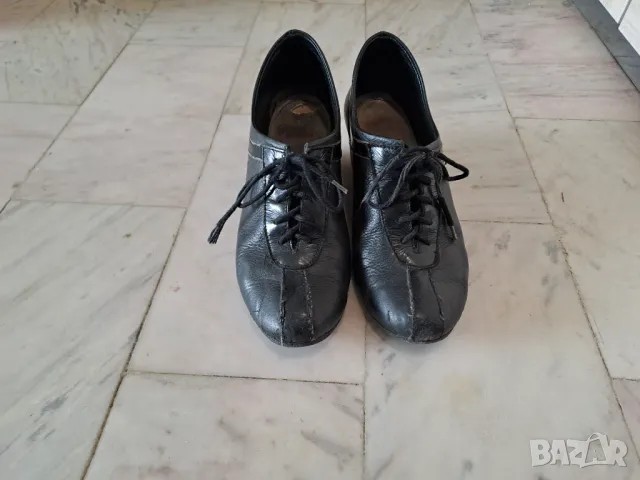 Дамски обувки естествена кожа черни с връзки р-р 35, снимка 2 - Дамски ежедневни обувки - 50371756