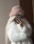 Розова шапка от естествен косъм ( заек ), снимка 1 - Шапки - 44036035