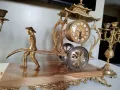 КАМИНЕН ЧАСОВНИК БРОНЗ И МРАМОР СЪС СВЕЩНИЦИ , снимка 1