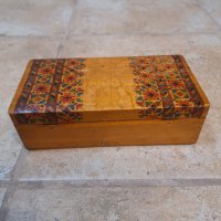 Стара дървена инкрустирана кутия, 1926, снимка 2 - Антикварни и старинни предмети - 43922838