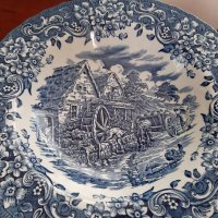 Дълбока порцеланова чиния Royal Tudor Ware, снимка 1 - Чинии - 33306491