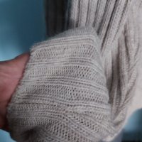 Вълнен пуловер с плетеници и поло яка , снимка 4 - Блузи с дълъг ръкав и пуловери - 43847290