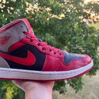 Jordan 1 Mid Fire Cement — номер 41, снимка 2 - Кецове - 37723884