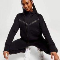 Дамски екипи nike tech fleece , снимка 1 - Спортни екипи - 43047465