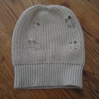 Дамска шапка- плетиво, снимка 2 - Шапки - 38230388