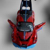 Метален реалистичен модел на Bugatti Divo, снимка 7 - Коли, камиони, мотори, писти - 43484477