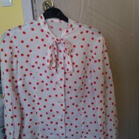 Тънка риза коприна бяла на червени точки с панделка, снимка 1 - Ризи - 33345899