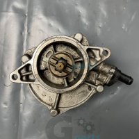 Вакуум помпа за АУДИ AUDI A4 A5 Q7 , снимка 1 - Части - 40160202