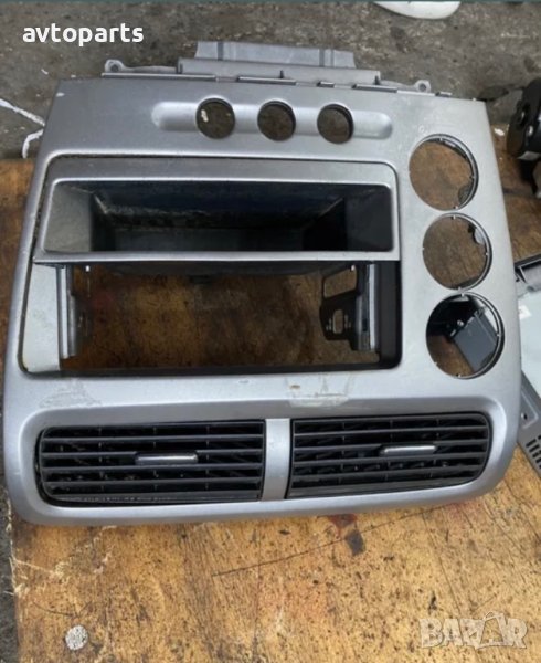 Honda civic 2004година Централна конзола с шкафче и духалки, снимка 1