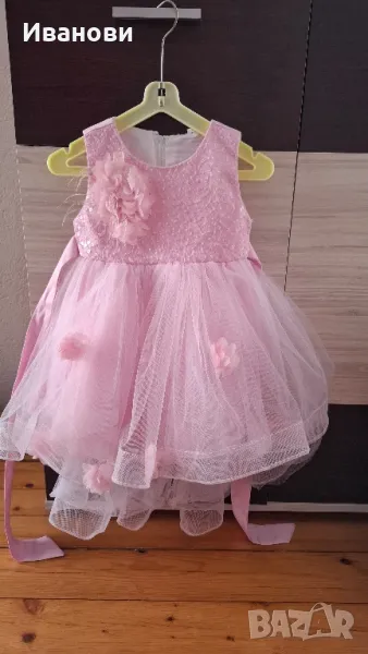 Кокетна, розова рокля за момиченце на 1 година, снимка 1