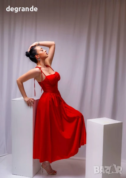 Дамска червена рокля със секси деколте, снимка 1