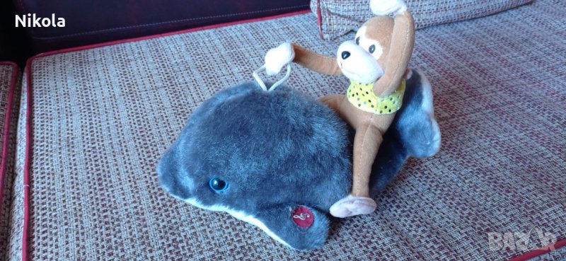 Плюшена играчка делфинче и маймуна , снимка 1