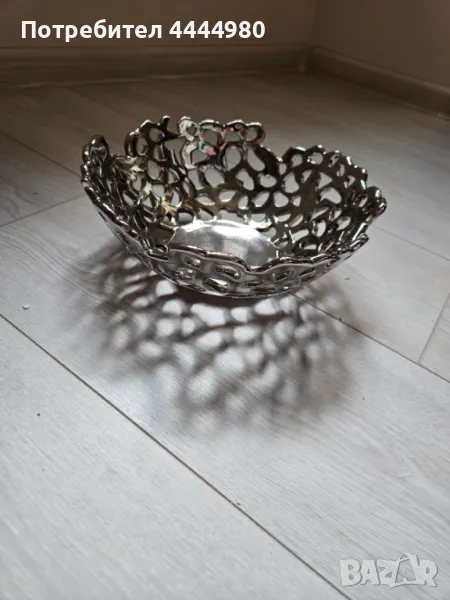 Дизайнерска купа/съд металик с дупки по нея, снимка 1