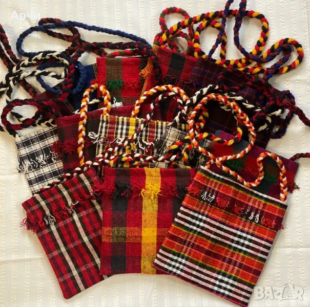 Малки торбички от ръчно тъкан плт, снимка 1