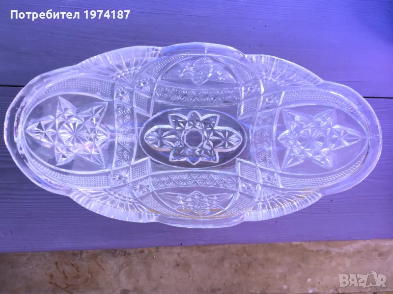 Ново. Стъклена фруктиера, снимка 1