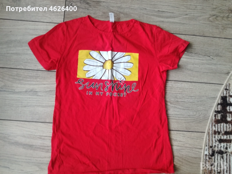 Продавам дамска фланелка със цвете, снимка 1