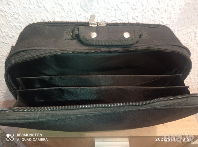 Чанта за лаптоп , снимка 5 - Чанти - 37970917