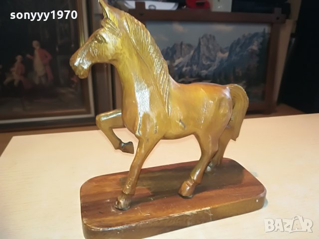 поръчан-дървен кон-20х20х9см-внос швеицария